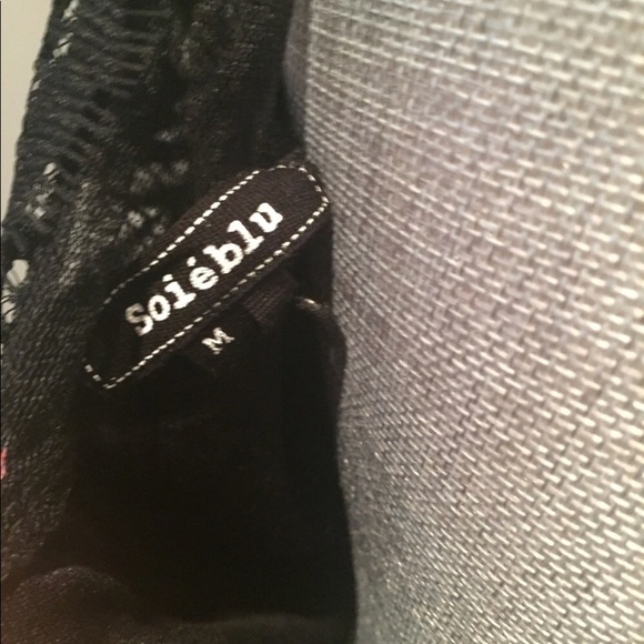 NWOT-Lace V-Back Lace Sheath Dress. - Picture 4 of 5